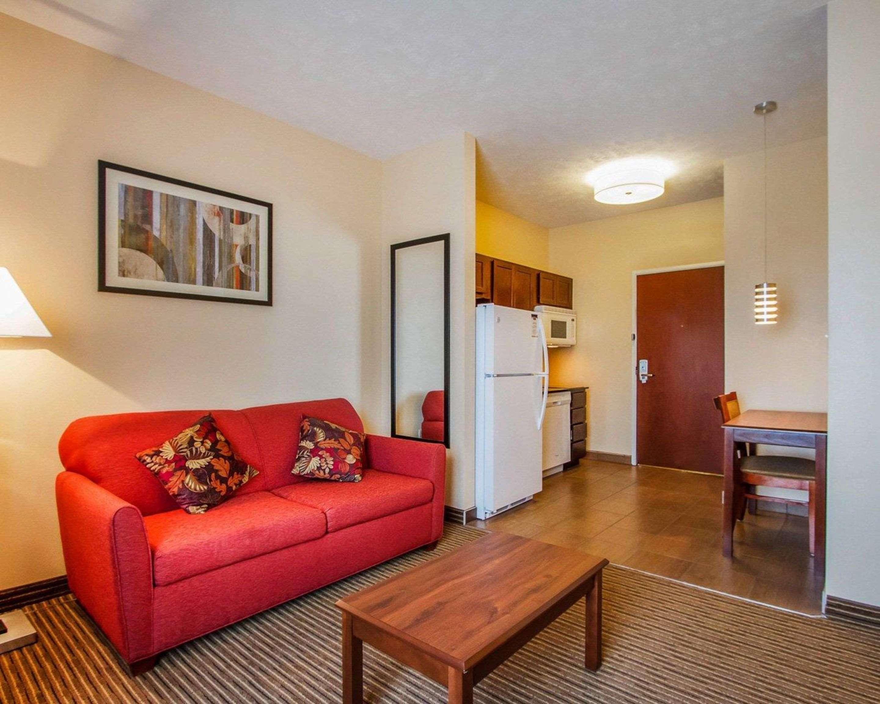 Mainstay Suites Гранд Айлънд Екстериор снимка