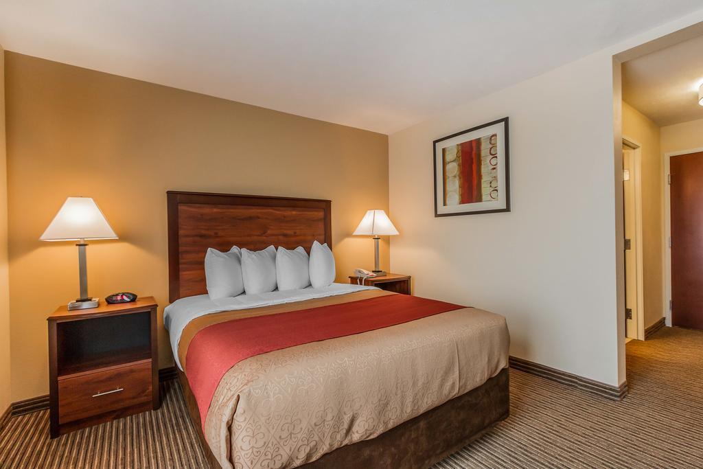 Mainstay Suites Гранд Айлънд Екстериор снимка
