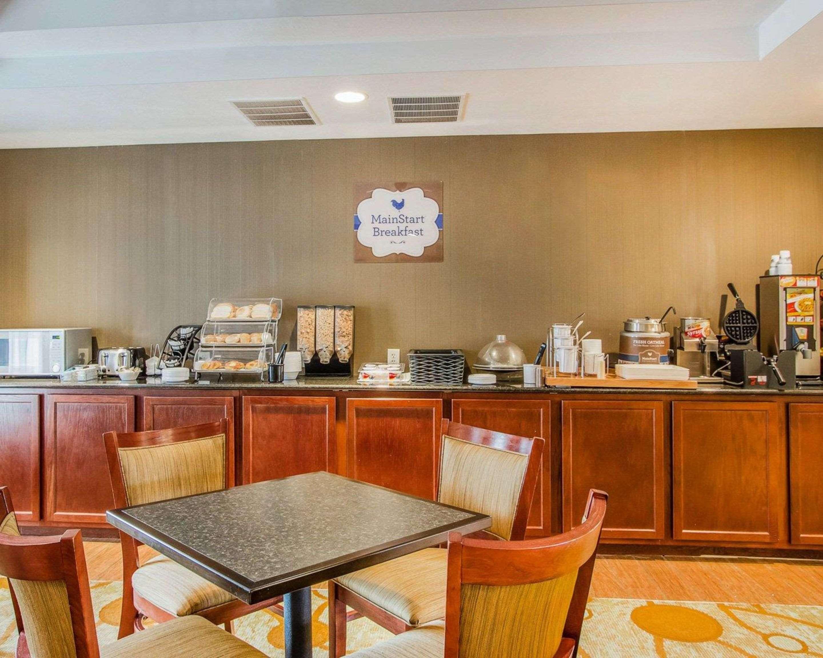 Mainstay Suites Гранд Айлънд Екстериор снимка