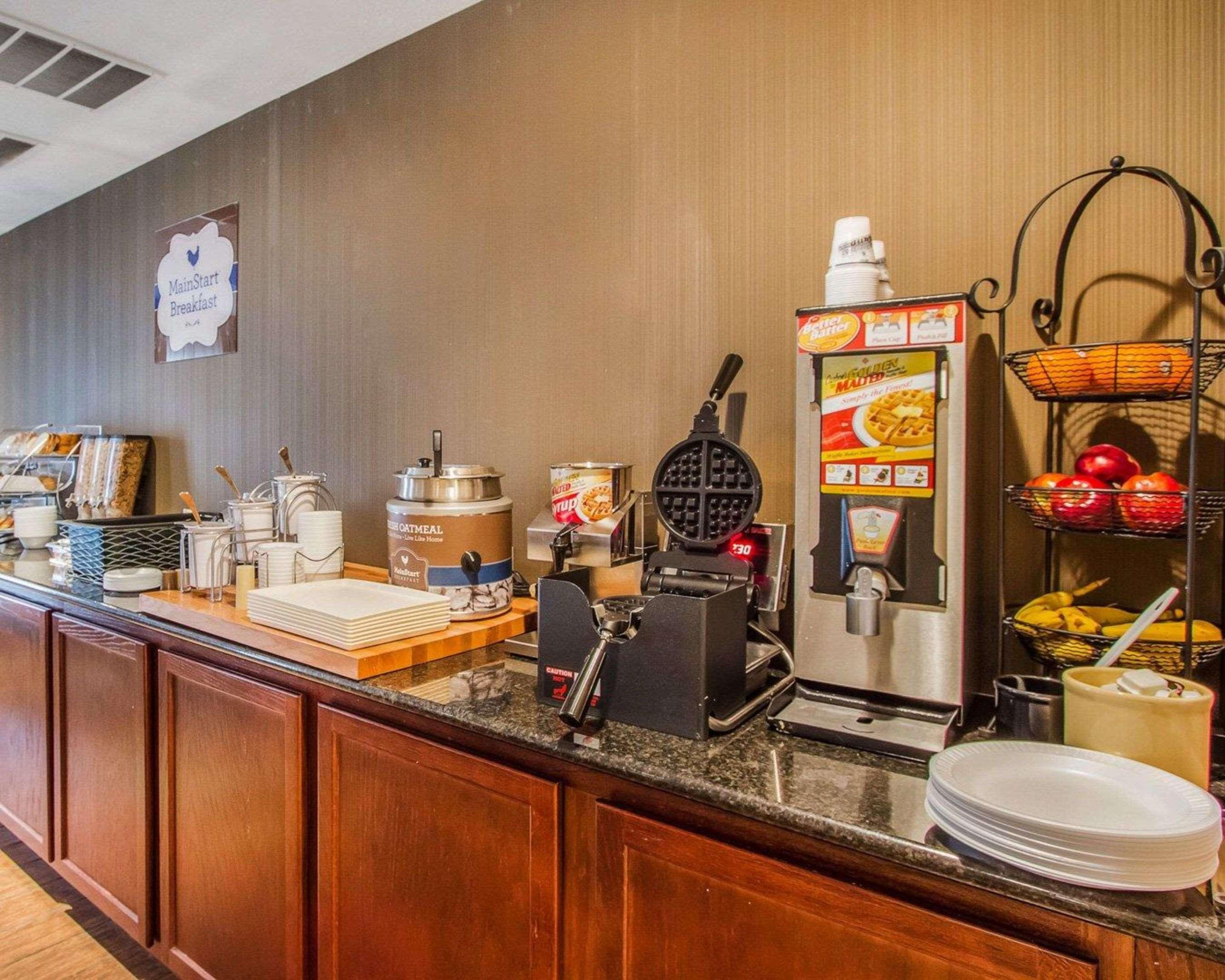 Mainstay Suites Гранд Айлънд Екстериор снимка
