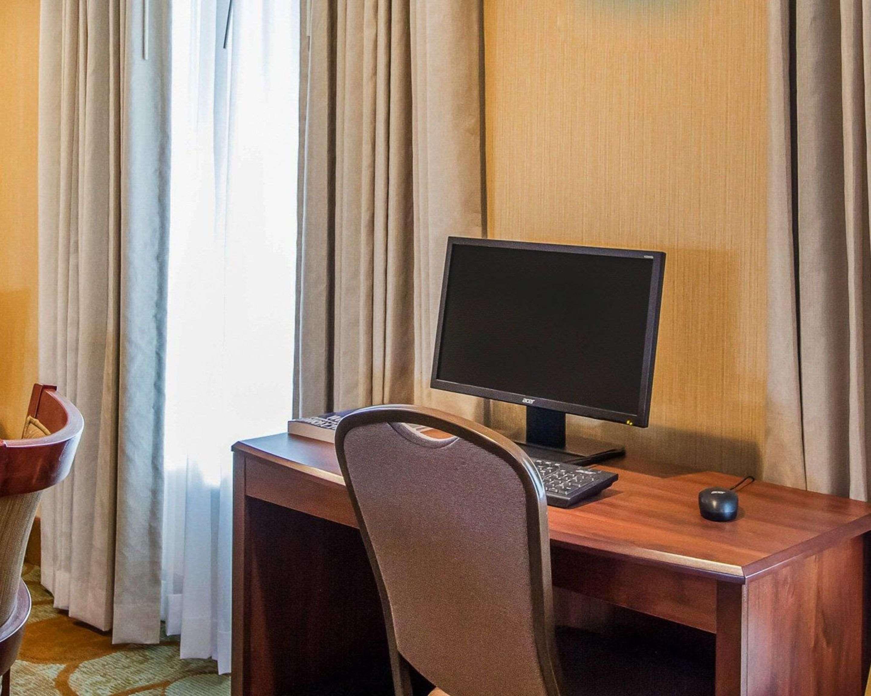 Mainstay Suites Гранд Айлънд Екстериор снимка