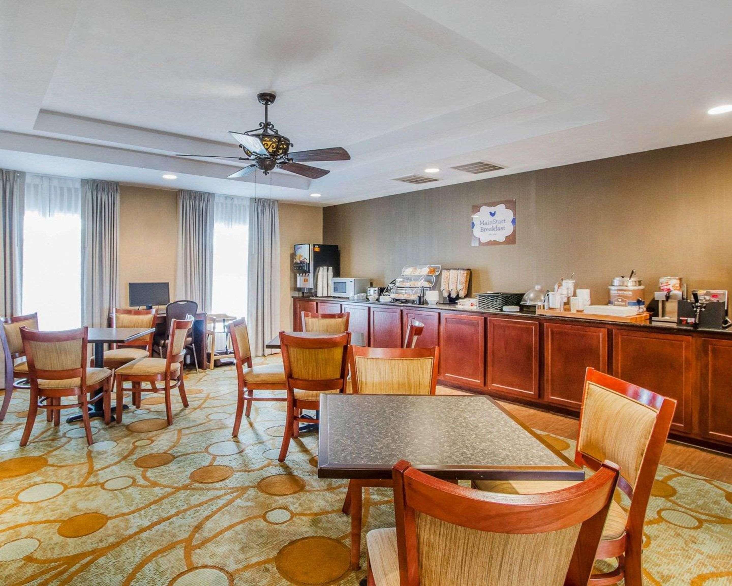 Mainstay Suites Гранд Айлънд Екстериор снимка