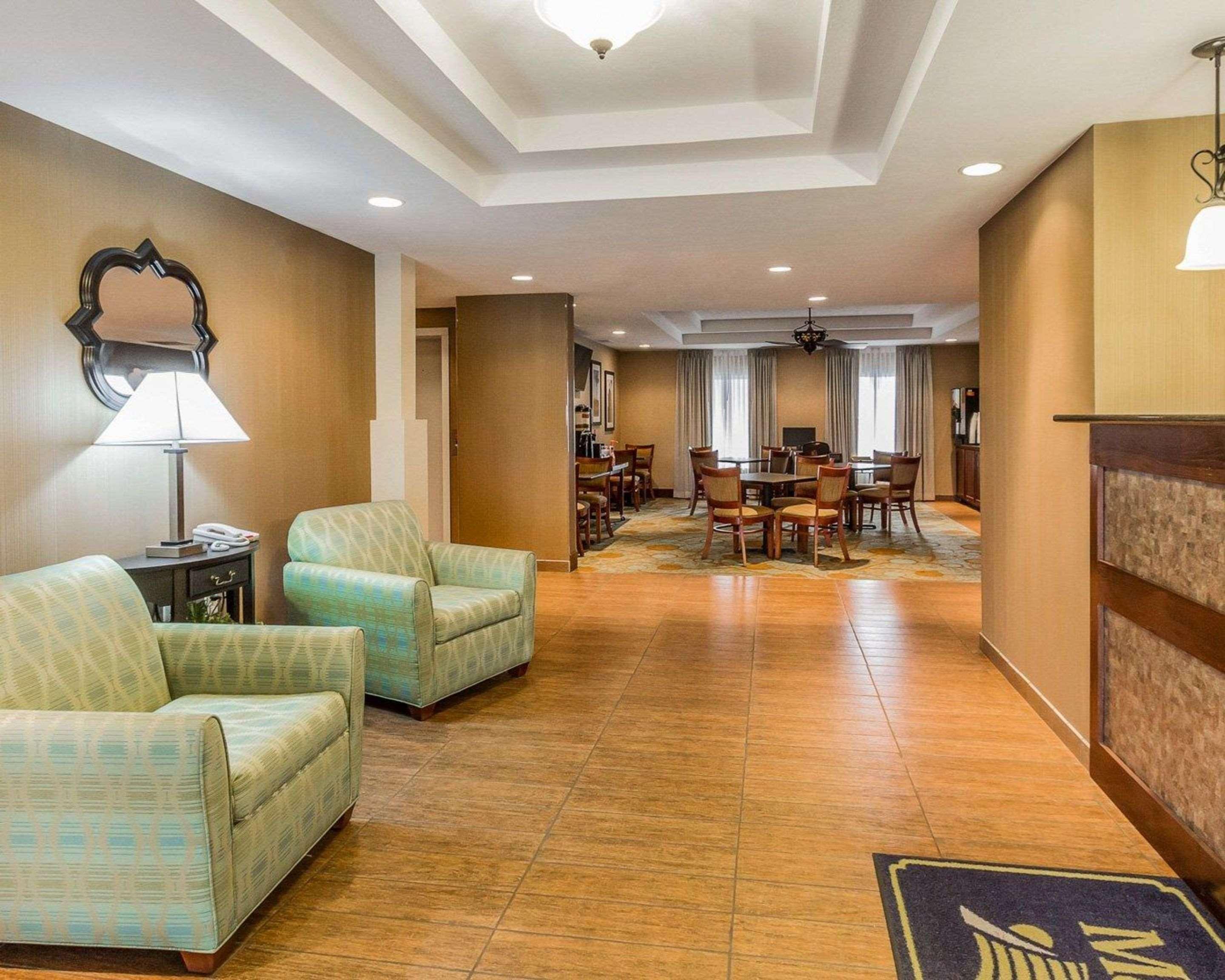 Mainstay Suites Гранд Айлънд Екстериор снимка