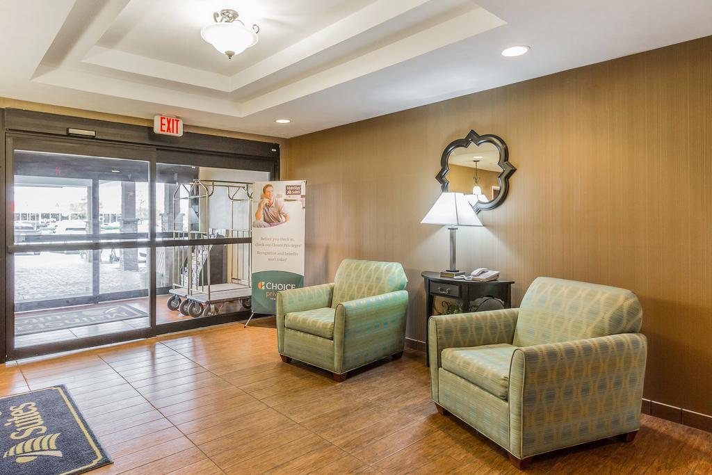 Mainstay Suites Гранд Айлънд Екстериор снимка