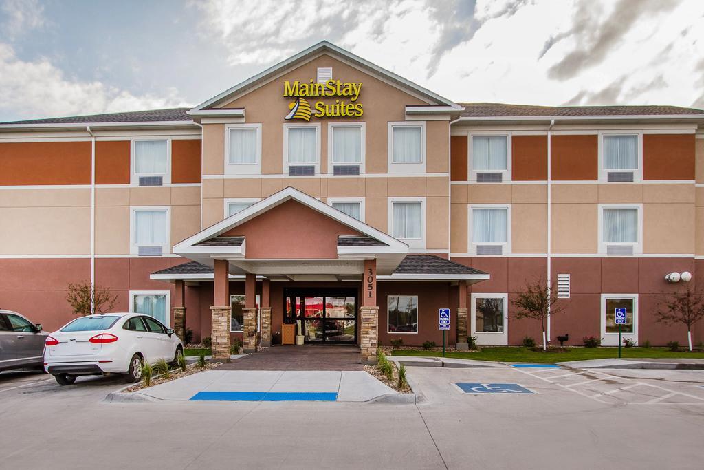 Mainstay Suites Гранд Айлънд Екстериор снимка