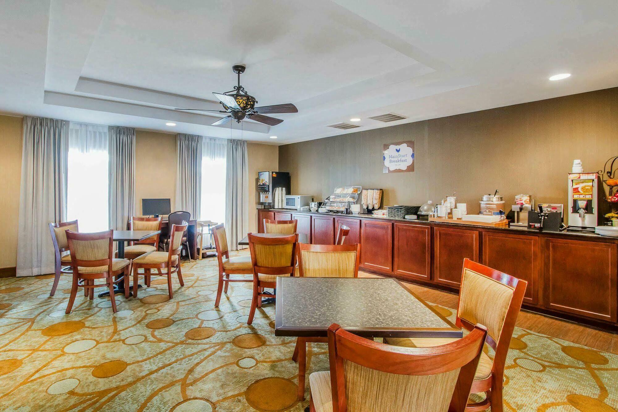 Mainstay Suites Гранд Айлънд Екстериор снимка
